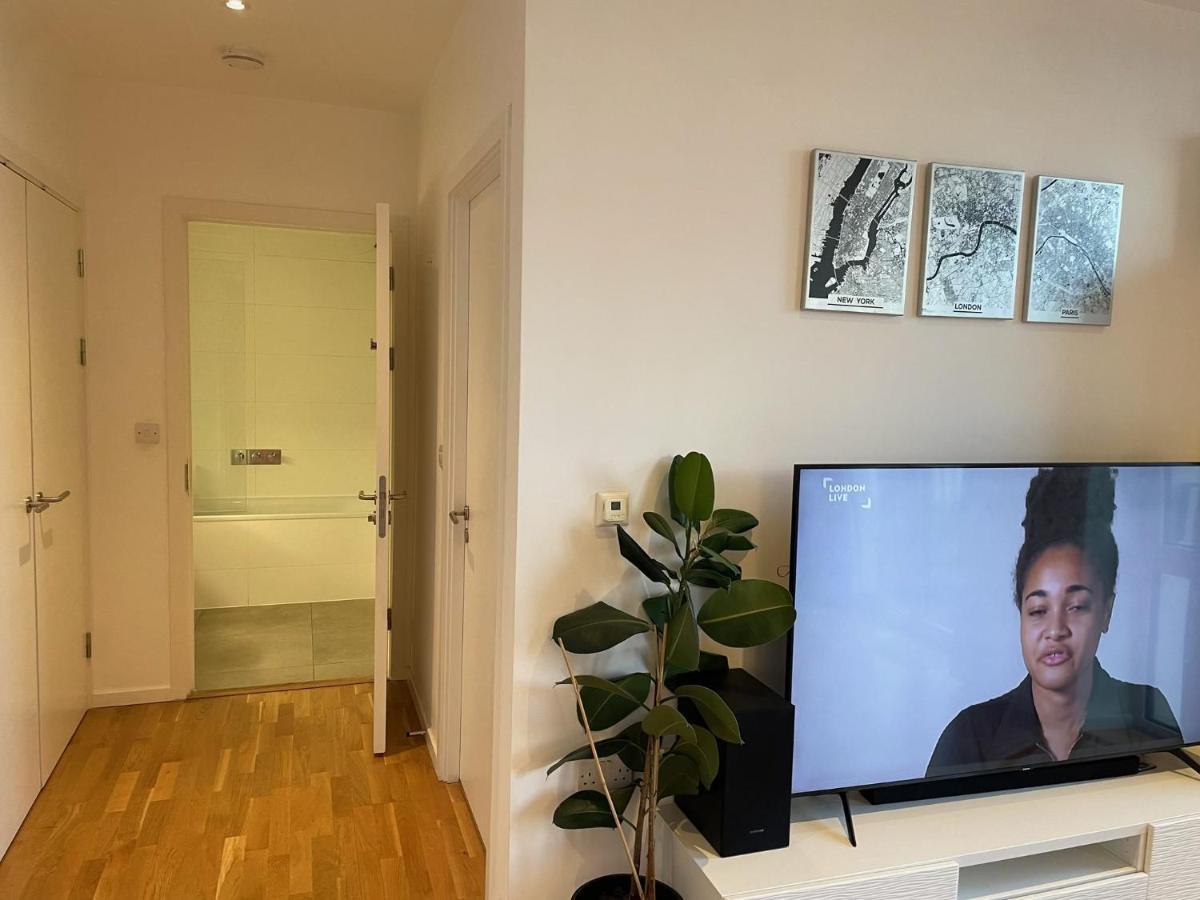 Luxury En-Suite Room Olympic Village In Shared Apartment Londres Exterior foto