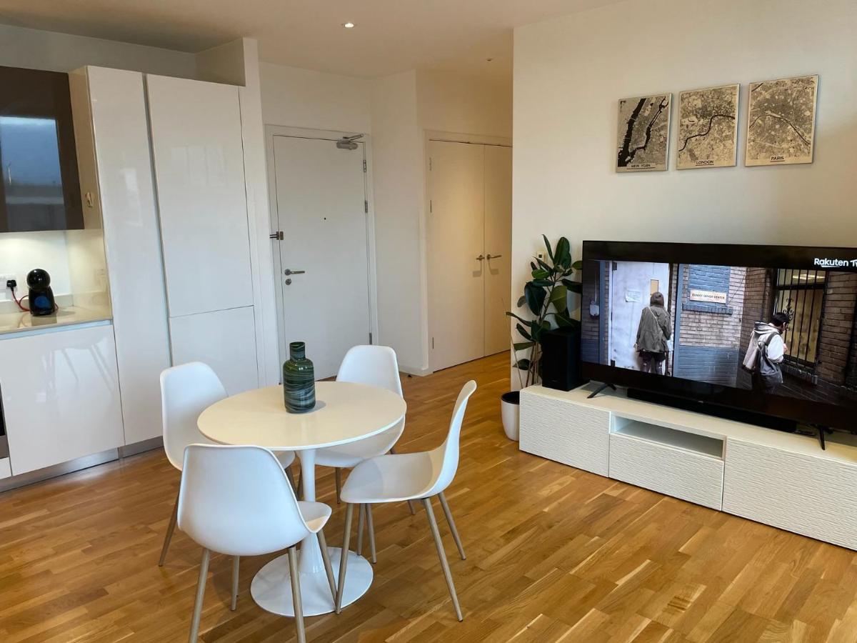 Luxury En-Suite Room Olympic Village In Shared Apartment Londres Exterior foto